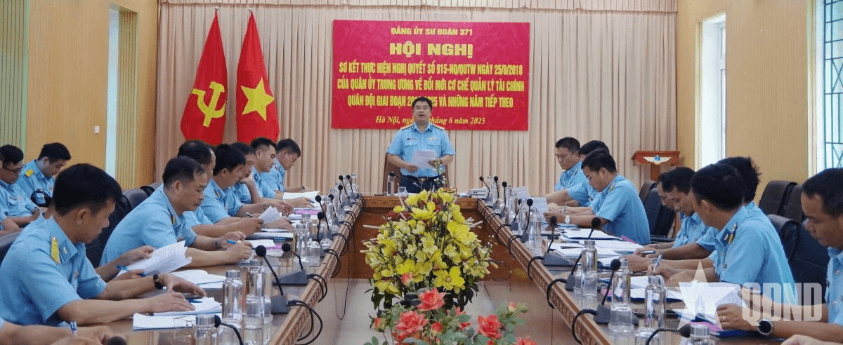 Đảng ủy Sư đoàn 371 sơ kết thực hiện Nghị quyết 915 của Quân ủy Trung ương