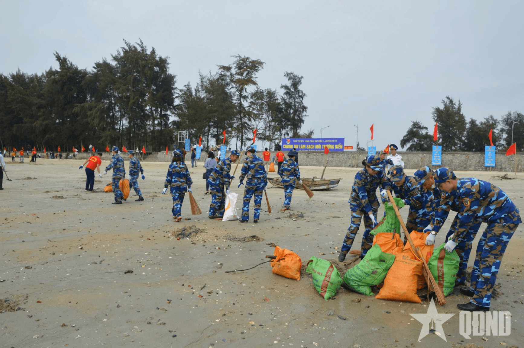 Quân đội phát huy tốt vai trò, trách nhiệm trong bảo vệ môi trường biển, đảo