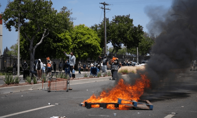 Mỹ điều Lực lượng Vệ binh Quốc gia giải tán biểu tình ở Los Angeles
