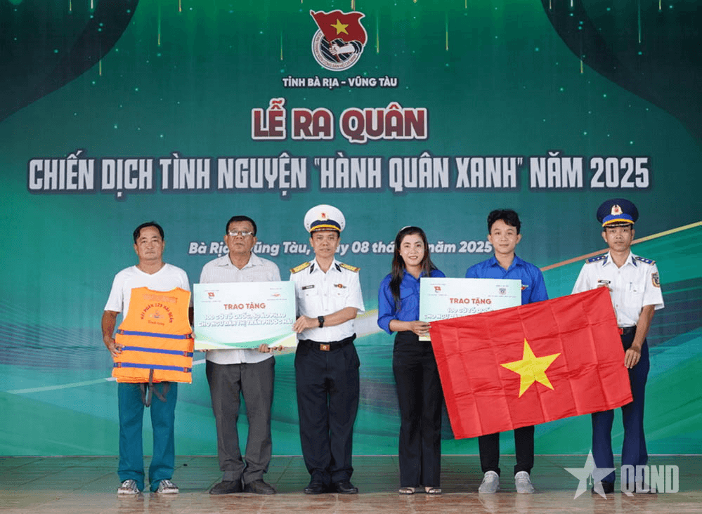 Hải đoàn 129 hưởng ứng chiến dịch tình nguyện “Hành quân xanh”