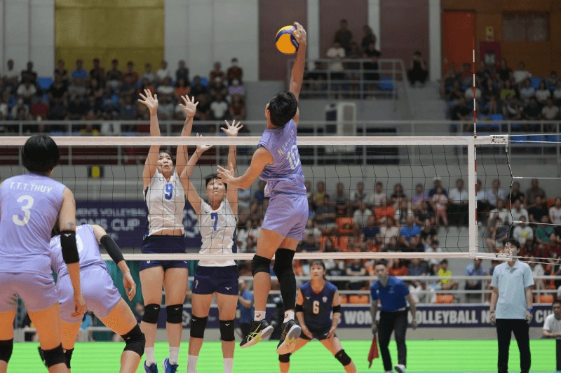 Tuyển bóng chuyền nữ Việt Nam vững ngôi đầu bảng A tại AVC Nations Cup 2025