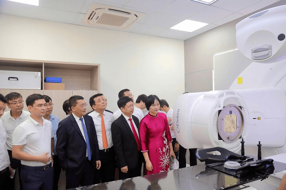Đồng bộ trang thiết bị hiện đại, nâng chất lượng điều trị cho bệnh nhân ung thư