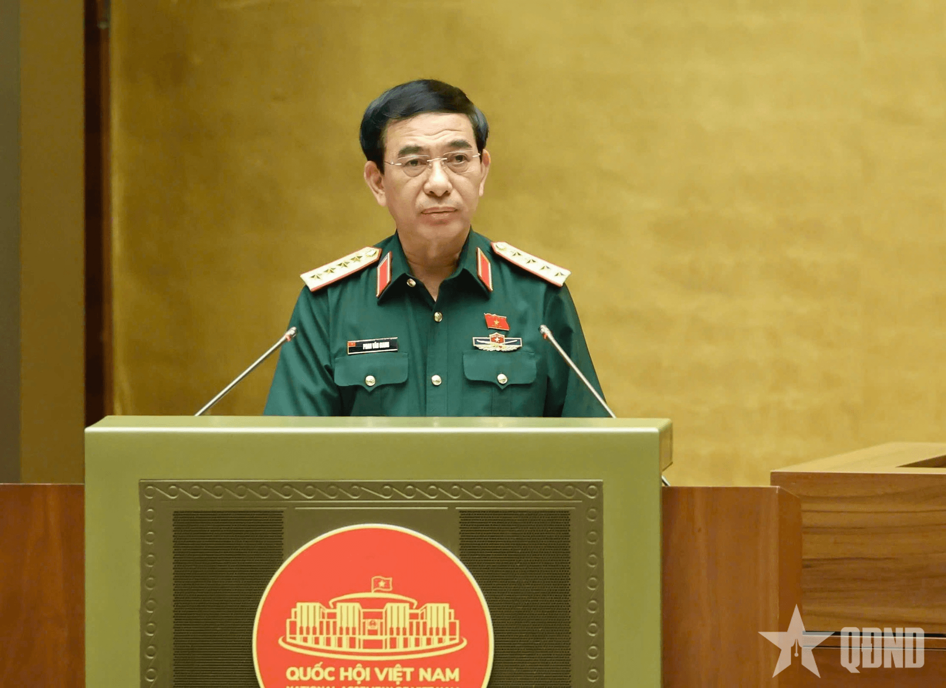 Đại tướng Phan Văn Giang trình bày Tờ trình về sửa đổi, bổ sung 11 luật về lĩnh vực quân sự, quốc phòng