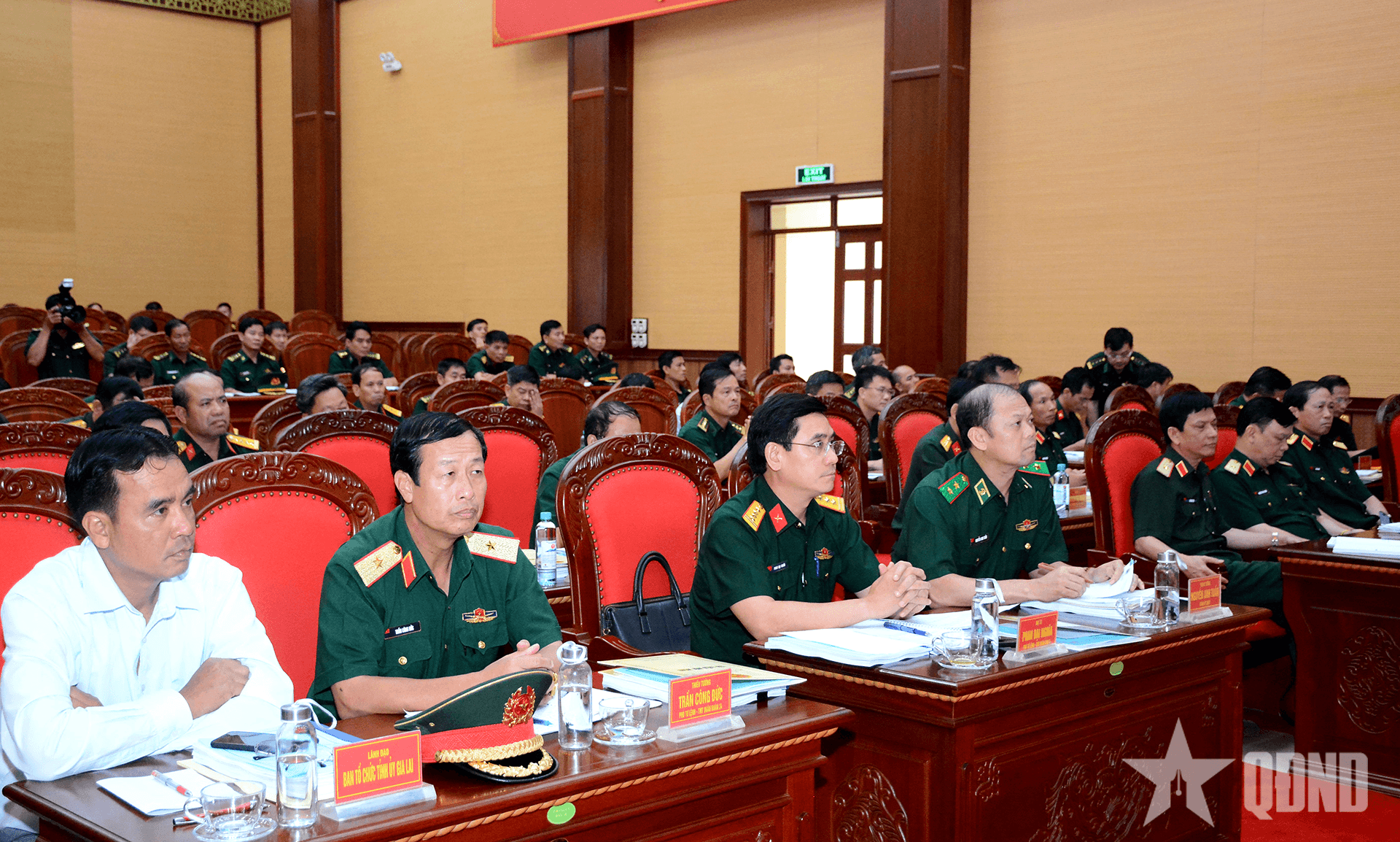 Không được để gián đoạn công việc, bỏ trống địa bàn trọng điểm về quốc phòng, an ninh, khu vực biên giới