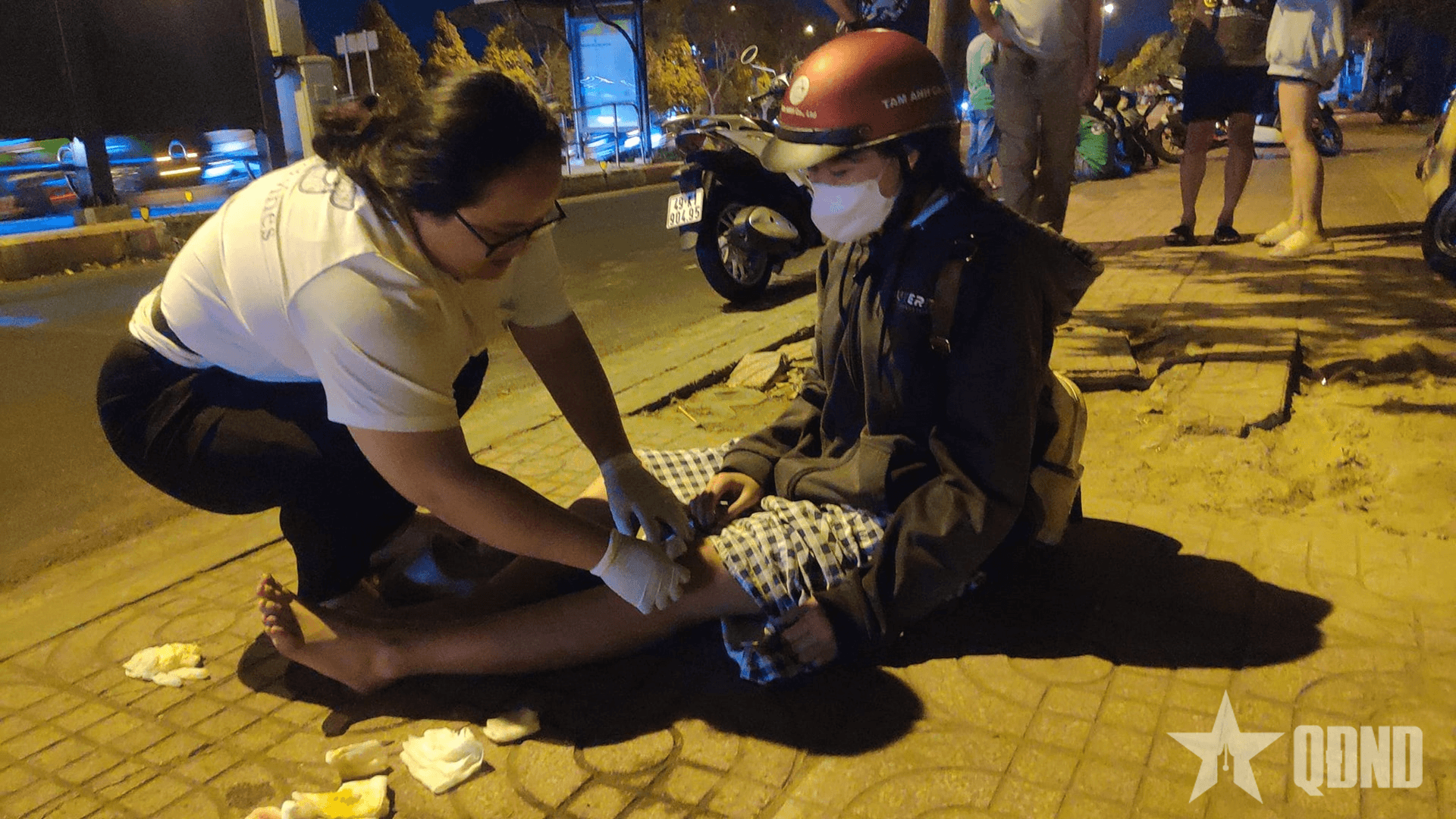 Đội 911 - Lặng thầm cứu người dưới ánh đèn đường