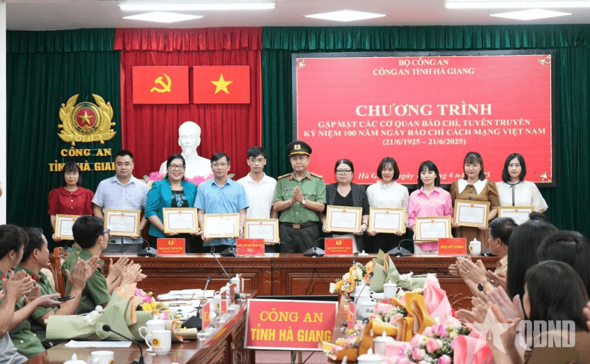 Công an tỉnh Hà Giang gặp mặt báo chí nhân kỷ niệm 100 năm Ngày Báo chí cách mạng Việt Nam