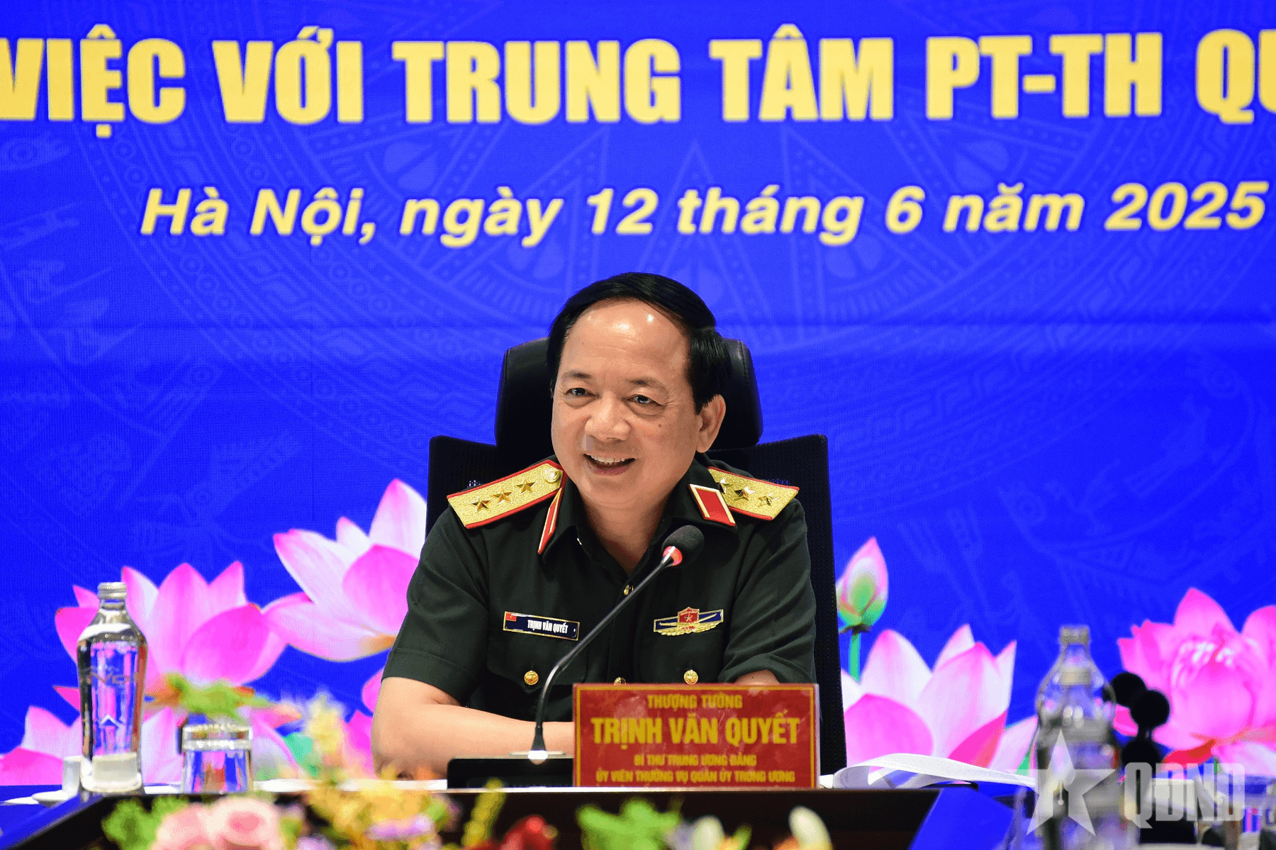 Thượng tướng Trịnh Văn Quyết làm việc với Trung tâm Phát thanh - Truyền hình Quân đội