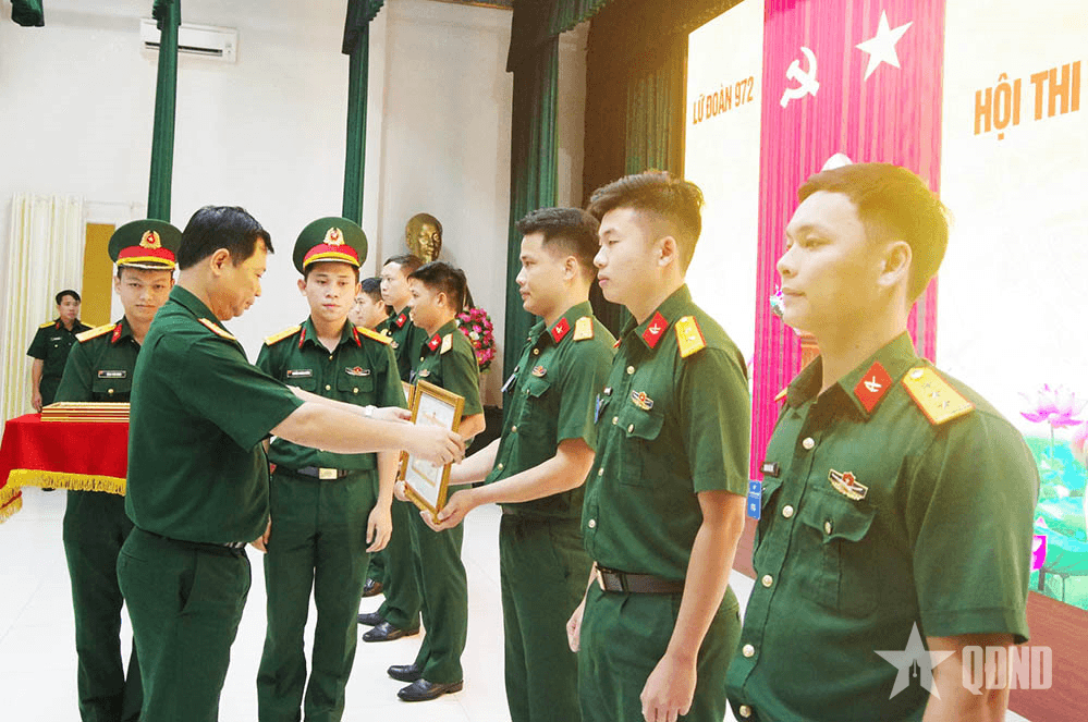 Lữ đoàn 972 bế mạc hội thi cán bộ giảng dạy chính trị năm 2025
