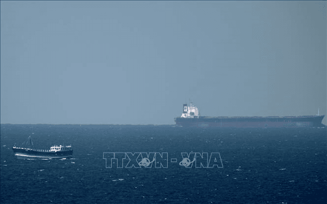 Căng thẳng Israel-Iran: Nguy cơ ảnh hưởng đến 20 triệu thùng dầu thô/ngày