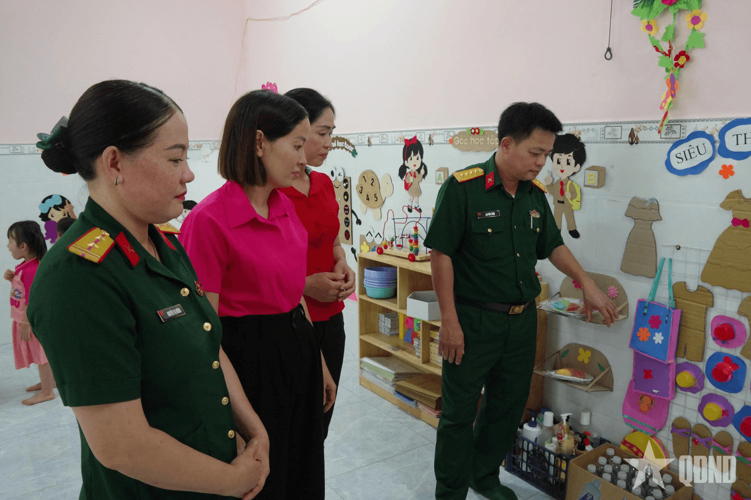 Binh đoàn 16: Kiểm tra công tác giáo dục mầm non tại Trường mầm non Hoa Hồng