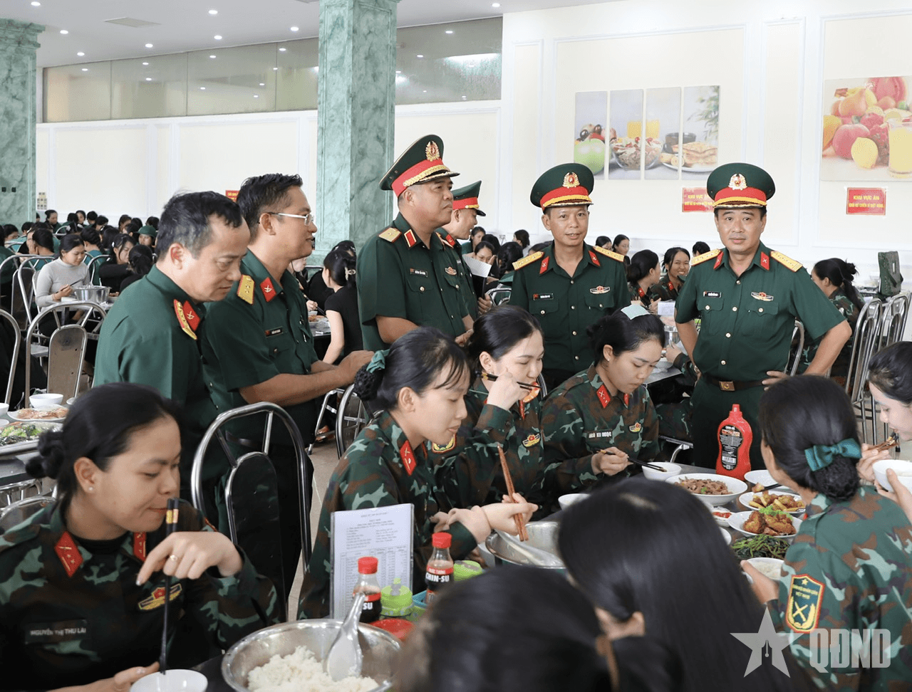 Sáng tạo, trách nhiệm để bữa cơm bộ đội được ngon hơn