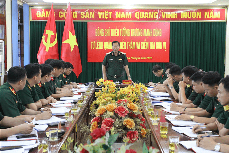 Tư lệnh Quân khu 1 kiểm tra nắm tình hình Lữ đoàn 575
