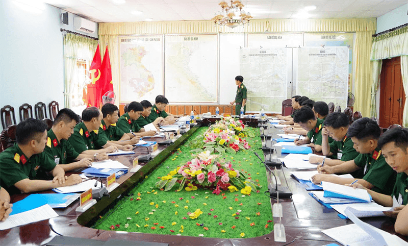 Sư đoàn 968 (Quân khu 4) diễn tập chỉ huy, cơ quan 1 bên 2 cấp trên bản đồ