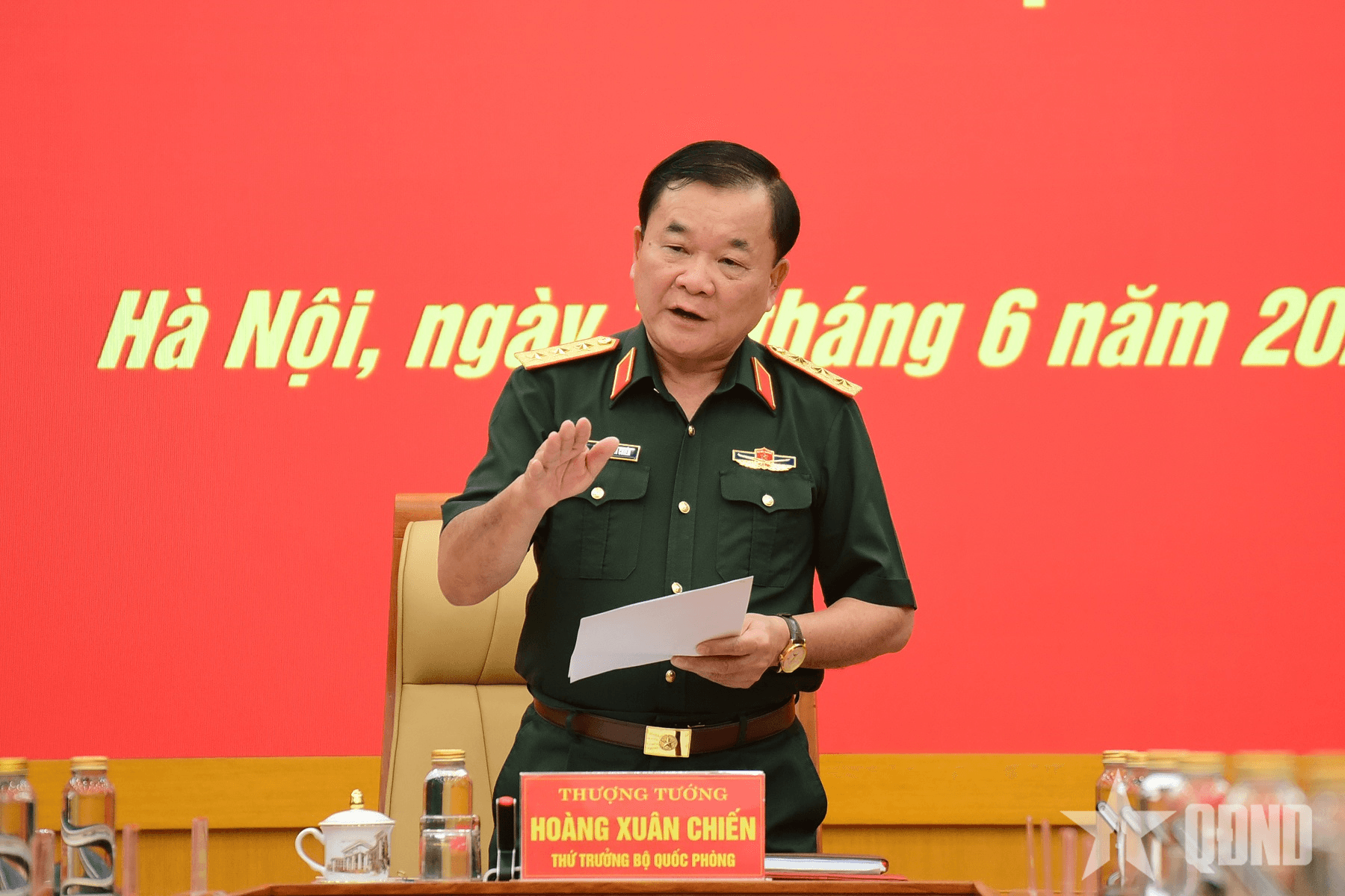 Thượng tướng Hoàng Xuân Chiến thông qua công tác chuẩn bị Đại hội của Đảng bộ Binh chủng Pháo binh và Binh đoàn 18