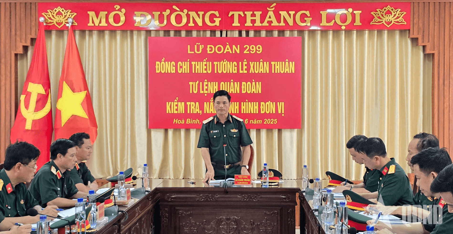 Tư lệnh Quân đoàn 12 kiểm tra, nắm tình hình tại Lữ đoàn 299