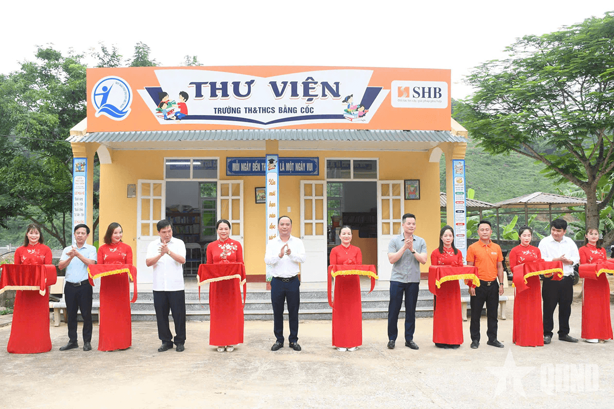 365 triệu đồng hỗ trợ thư viện cho trẻ em khó khăn huyện Hàm Yên, tỉnh Tuyên Quang