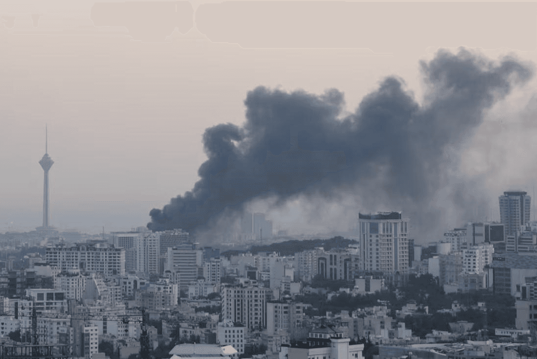 Căng thẳng Israel-Iran: Iran kích hoạt hệ thống phòng không khắp Tehran, bắt giữ 18 điệp viên Mossad