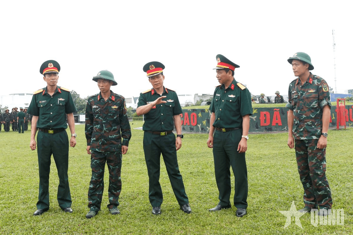 Quân khu 1 kiểm tra kết quả thực hiện nhiệm vụ 6 tháng đầu năm tại Lữ đoàn Phòng không 210