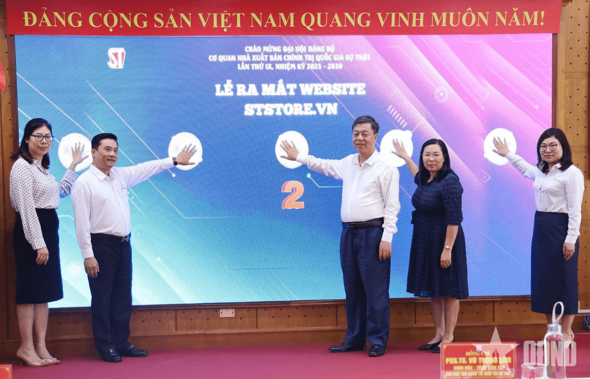 Ra mắt kênh phát hành sách chính thống của Nhà xuất bản Chính trị quốc gia Sự thật