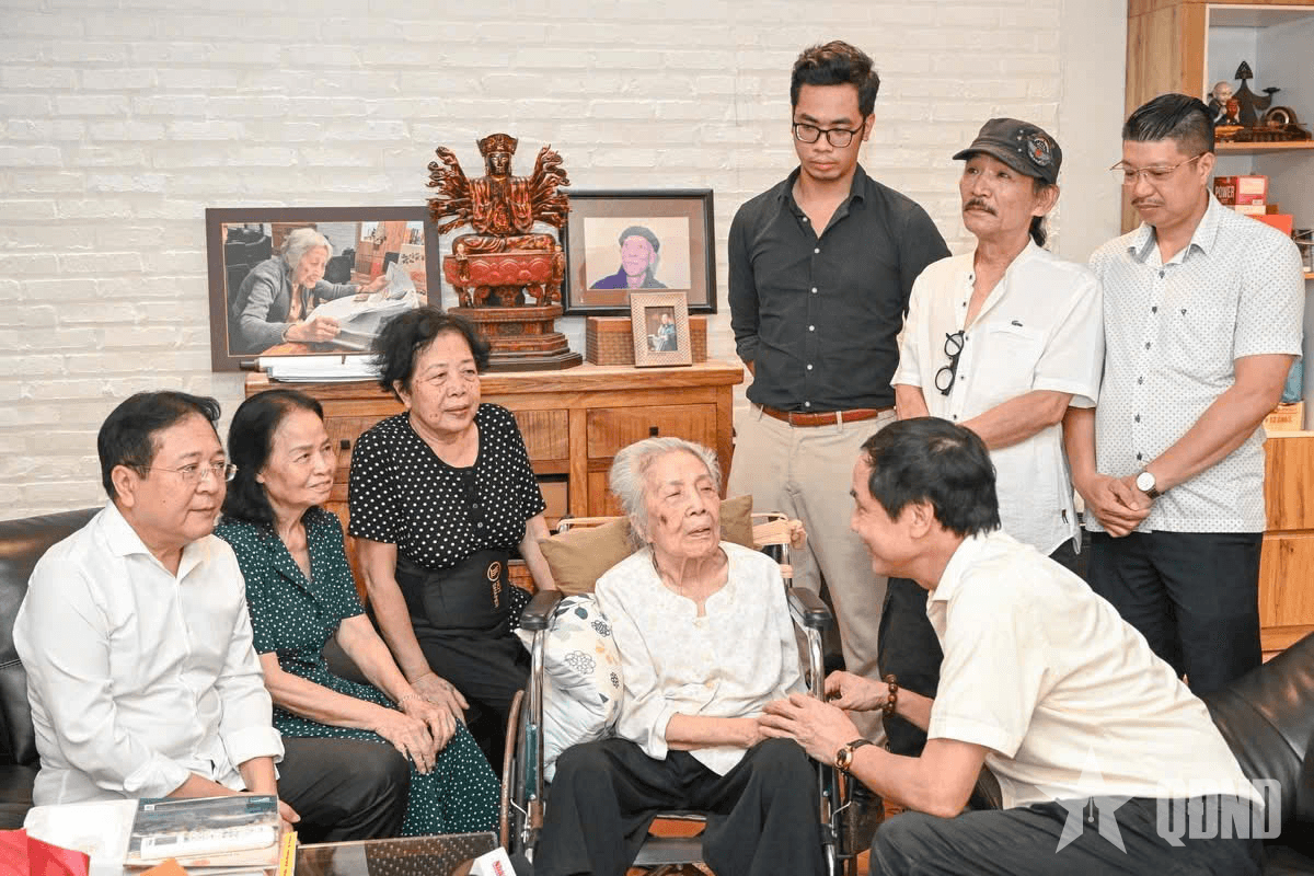 Học viên trẻ nhất của Trường dạy làm báo Huỳnh Thúc Kháng năm xưa