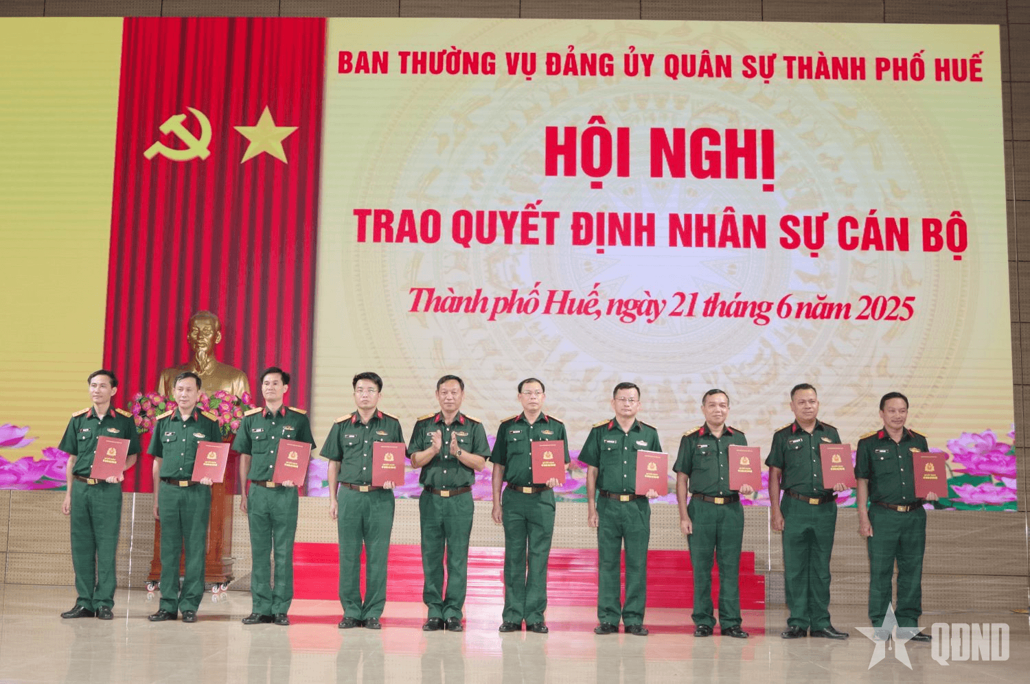 Bộ CHQS thành phố Huế công bố quyết định giải thể Ban Chỉ huy Quân sự cấp huyện