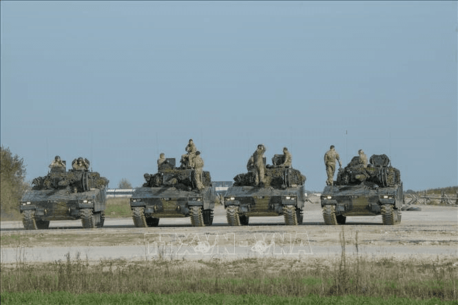 NATO đạt thỏa thuận về tiêu chuẩn chi tiêu quốc phòng