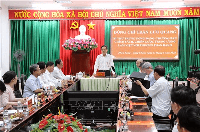 Ban Chính sách, chiến lược Trung ương kiểm tra bộ máy vận hành mới cấp phường, xã ở Ninh Thuận