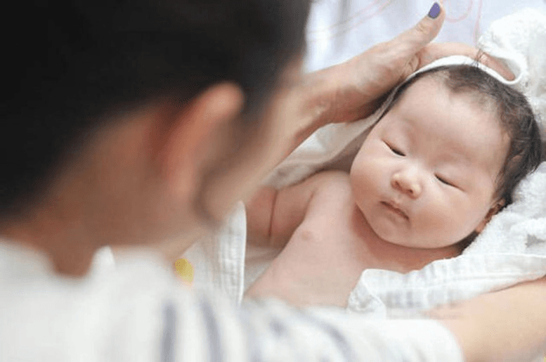 Mỗi cặp vợ chồng được tự quyết định số con, thời gian sinh con