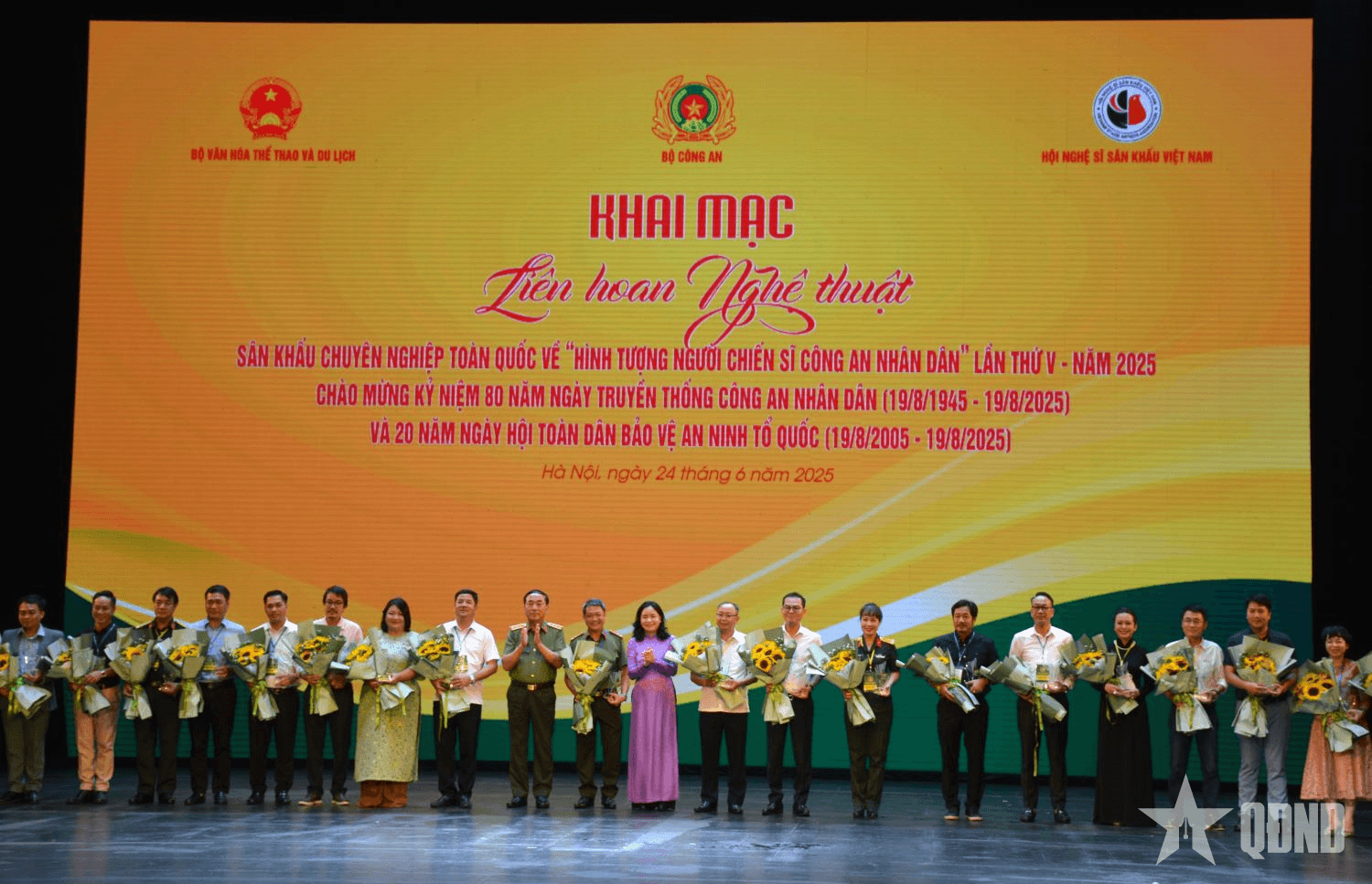 Khắc họa hình tượng người chiến sĩ Công an nhân dân trên sân khấu