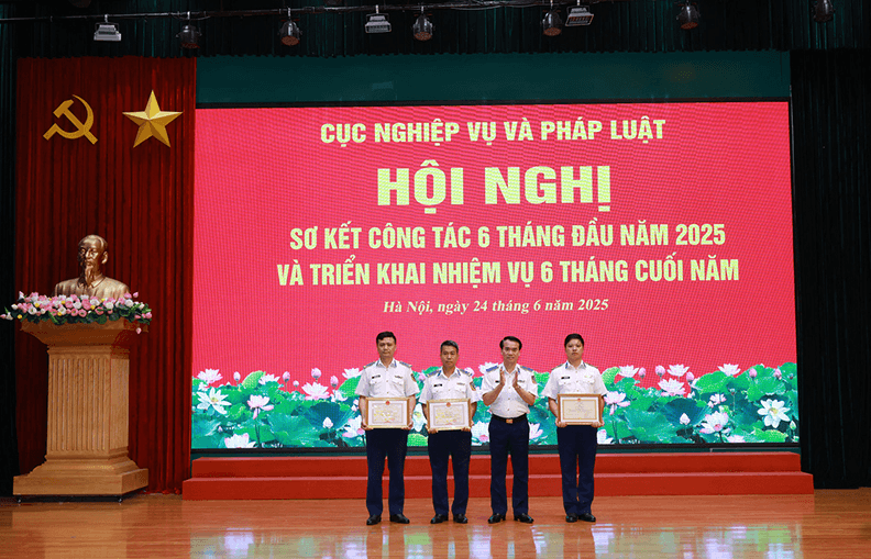 Cục Nghiệp vụ và Pháp luật Cảnh sát biển Việt Nam chủ động đấu tranh hiệu quả với tội phạm, vi phạm pháp luật
