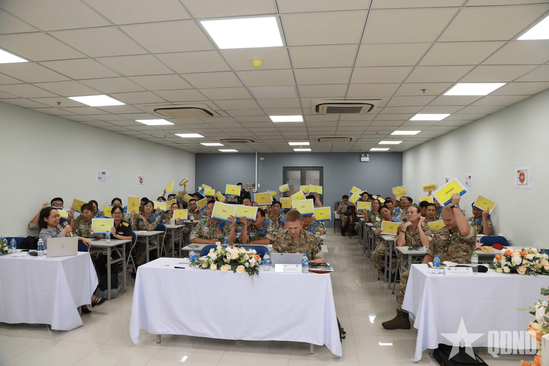 Lực lượng gìn giữ hòa bình trao đổi về bạo lực tình dục