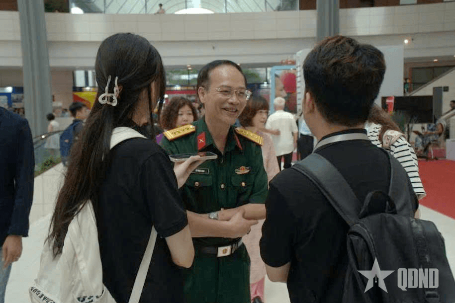 “Chạm” vào niềm đam mê báo chí