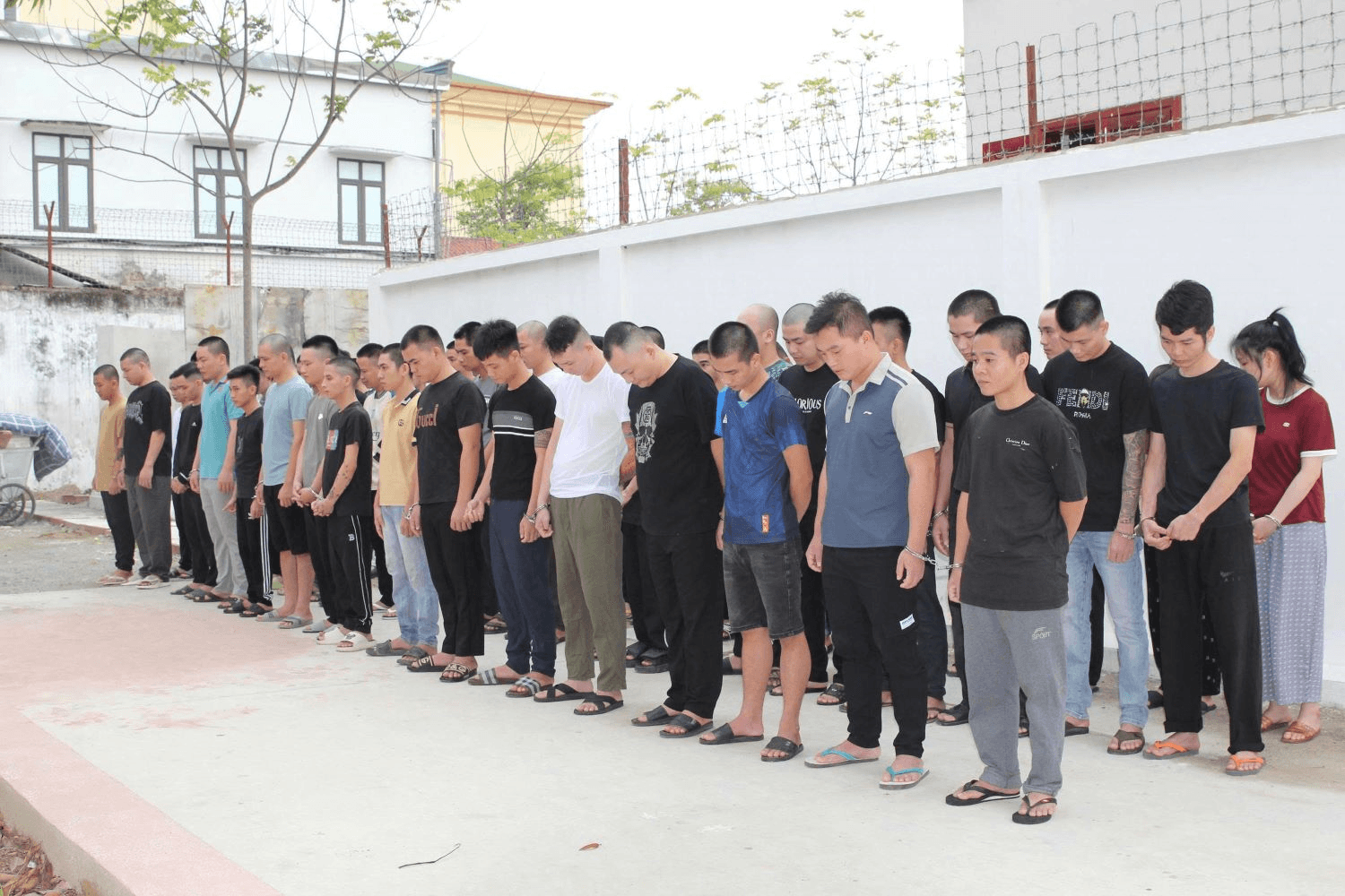 Bắt giữ 100 đối tượng lừa đảo qua mạng chiếm đoạt hơn 2.000 tỷ đồng