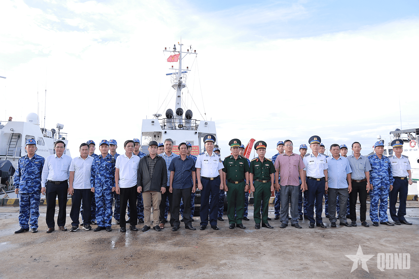 Khảo sát, nắm tình hình vùng biển, đảo Tây Nam