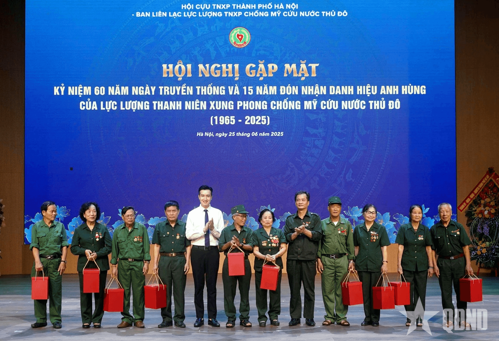 Hà Nội: Gặp mặt gần 450 cựu thanh niên xung phong tiêu biểu