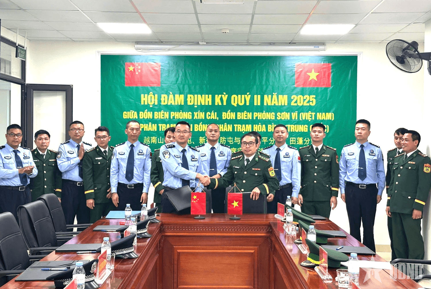 Hội đàm giữa các Đồn Biên phòng tỉnh Hà Giang (Việt Nam) và Trạm Kiểm soát Biên phòng xuất nhập cảnh Thiên Bảo (Trung Quốc)