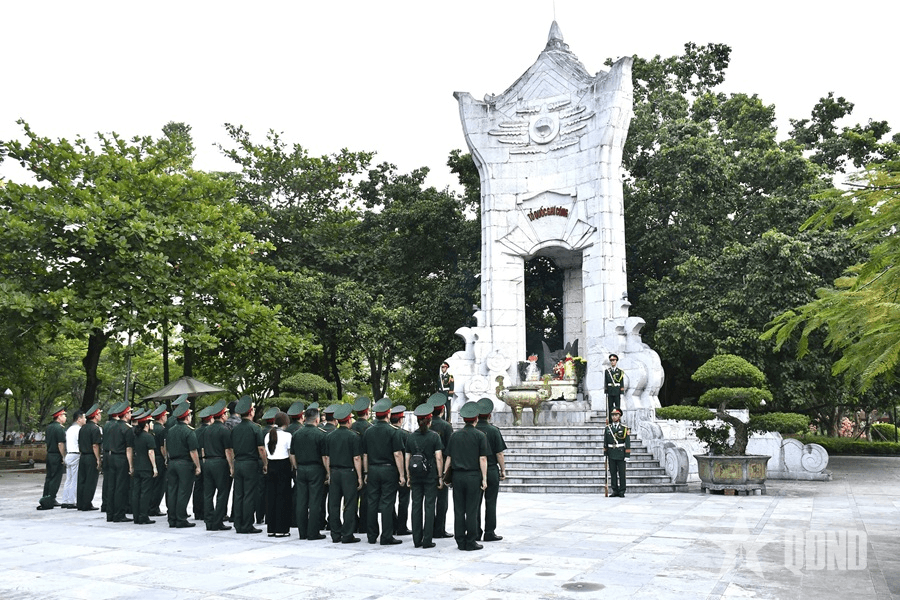 Học viện Kỹ thuật Quân sự tổ chức hoạt động về nguồn