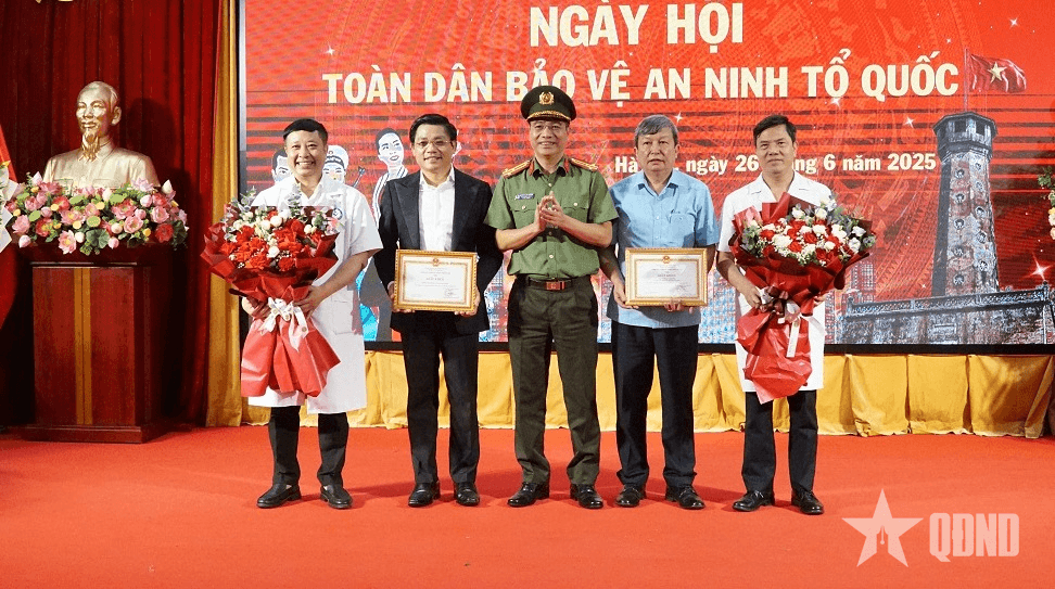 Bệnh viện Phụ sản Trung ương tổ chức “Ngày hội toàn dân bảo vệ an ninh Tổ quốc năm 2025”