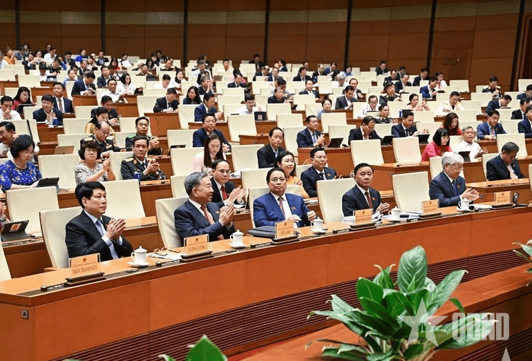 Quốc hội thông qua Luật sửa đổi, bổ sung một số điều của 11 luật về quân sự, quốc phòng với 100% đại biểu có mặt tán thành