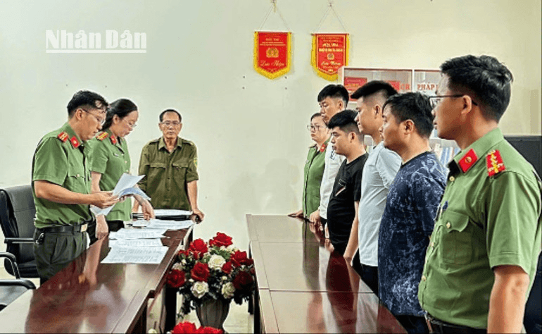 Bắt các đối tượng chế tạo, tàng trữ và mua bán trái phép vũ khí quân dụng