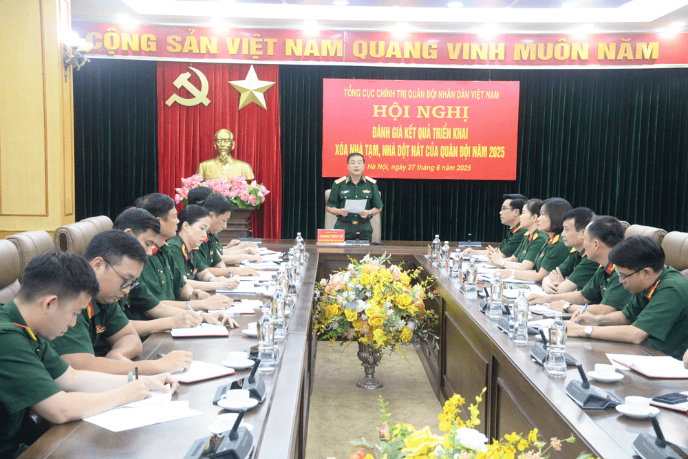 Toàn quân hỗ trợ xóa hơn 17.000 nhà tạm, nhà dột nát