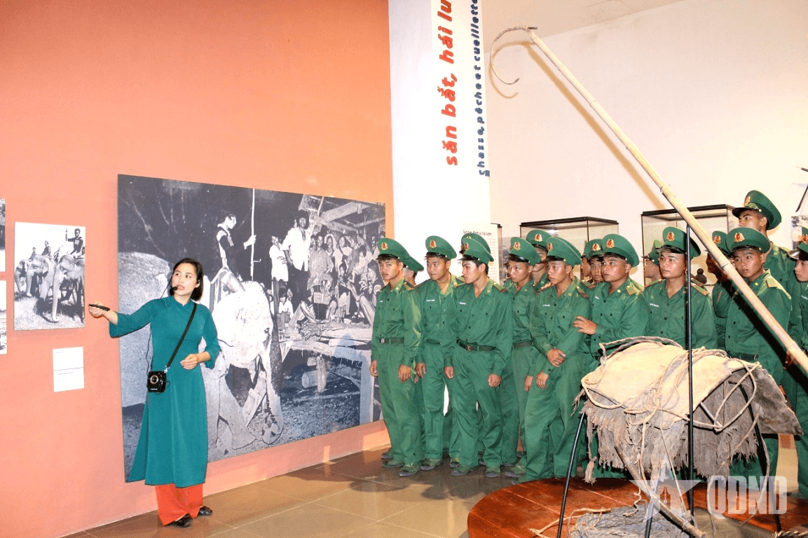 Bộ đội Biên phòng tỉnh Đắk Lắk tổ chức tham quan, học tập truyền thống cho chiến sĩ mới