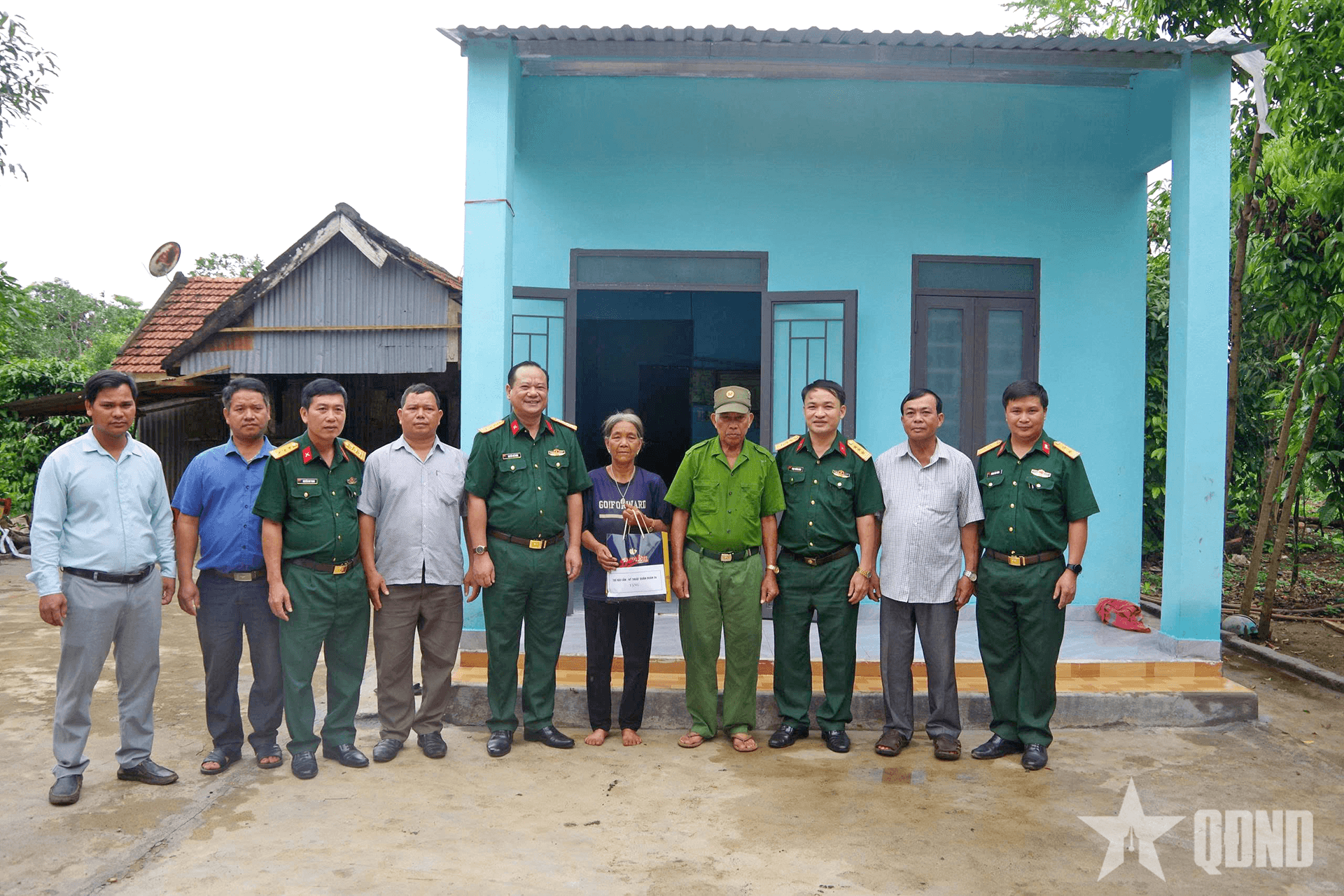 Kho Hậu cần - Kỹ thuật 789: Hỗ trợ nhân dân xóa 14 căn nhà tạm, nhà dột nát