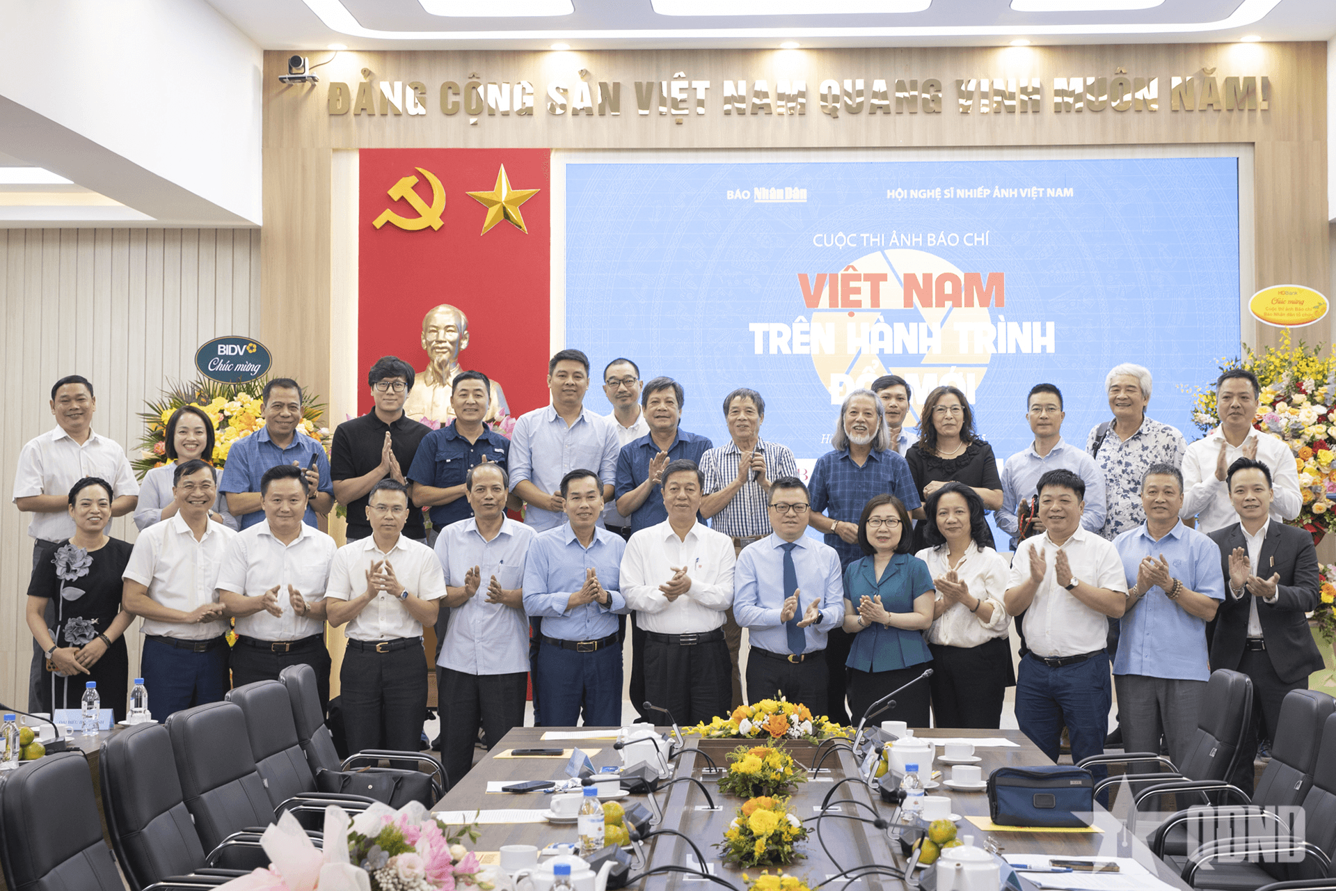 Phát động Cuộc thi ảnh báo chí “Việt Nam trên hành trình đổi mới”