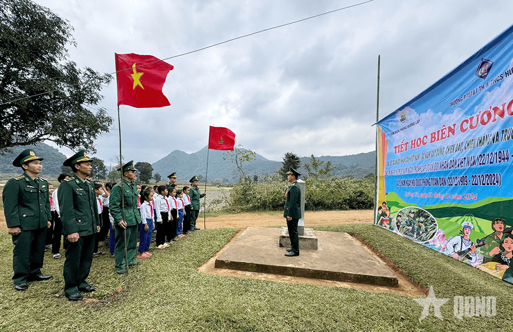 Xứng đáng là chỗ dựa vững chắc của nhân dân nơi cực tây Quảng Trị