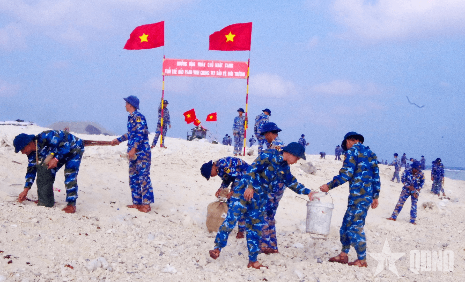 Làm đẹp môi trường trên đảo tiền tiêu