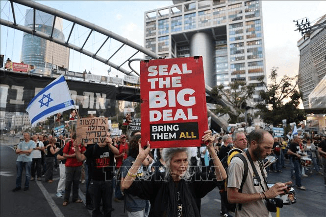 Israel: Nối lại biểu tình liên quan vấn đề con tin bị giam giữ ở dải Gaza