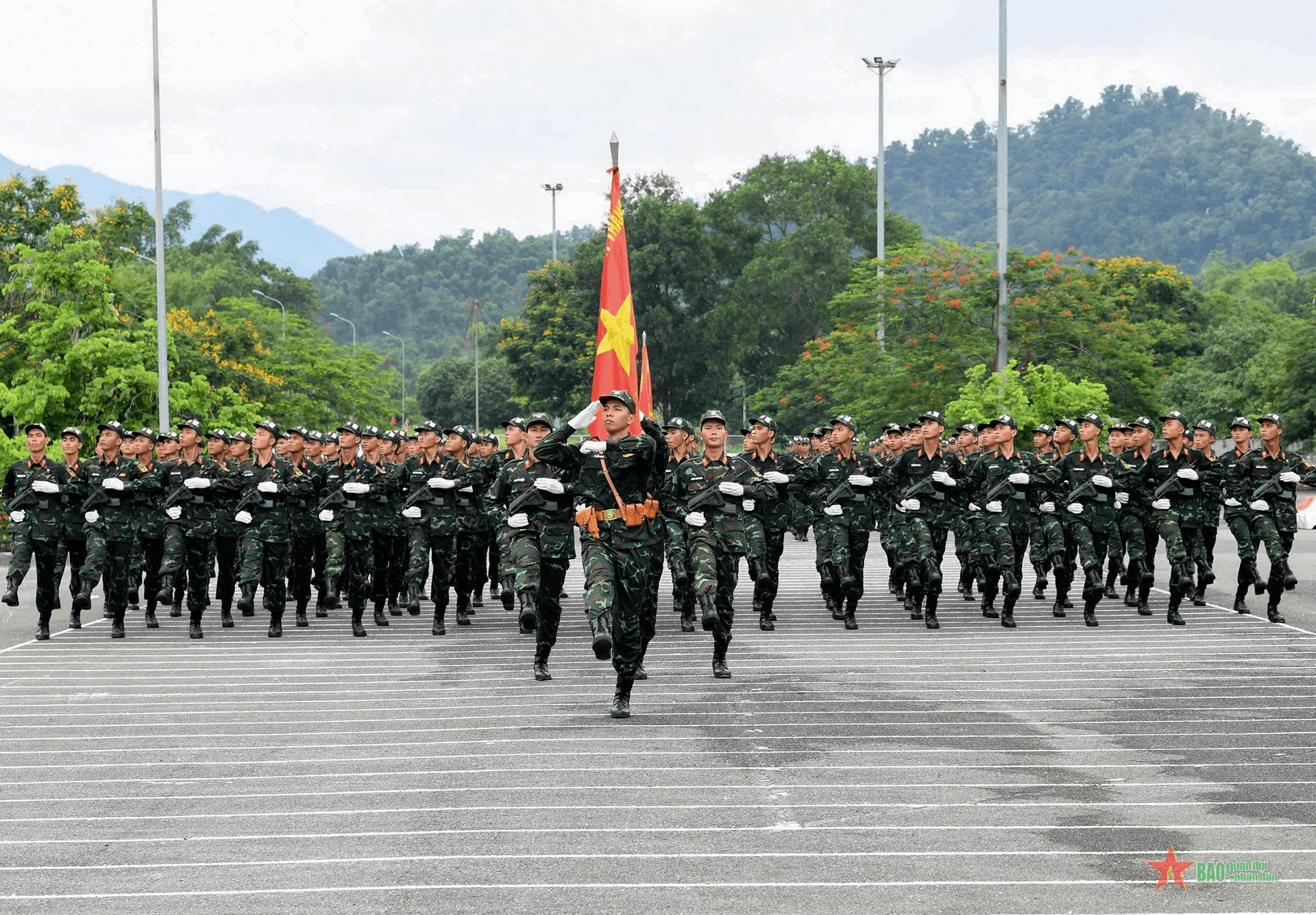 Thời khắc lịch sử của đất nước - khi chính quyền tinh gọn, quốc phòng vững mạnh, nhân dân vững niềm tin