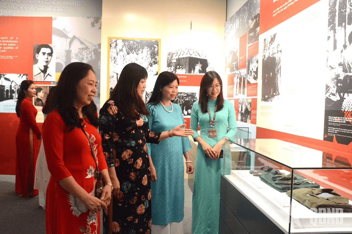 Tổng Bí thư Nguyễn Văn Linh góp phần khơi dòng đổi mới cho văn học, nghệ thuật phát triển