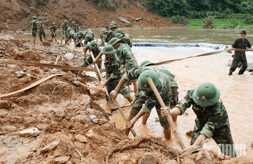 Các đơn vị Quân đội tập trung ứng phó mưa lớn ở khu vực Bắc Bộ và Thanh Hóa